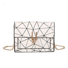 Load image into Gallery viewer, Women Shoulder Bags 2019 summer new Korean version of the Messenger bag handbag chain wild crack printing wild shoulder bag