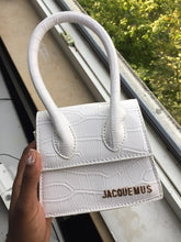 Load image into Gallery viewer, Crocodile Pattern Handbag Jacquemus Famous Brand Mini Bags Women Designer Leather Shoulder Messenger Bags Female Crossbody Bags
