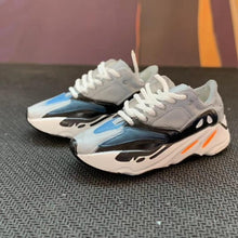Load image into Gallery viewer, Dropshipping one pair  sneaker keychain AJ  1 offwhite Chicago UNC NRG 3D Mini Sneaker shoe keychain