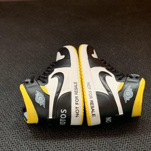 Dropshipping one pair  sneaker keychain AJ  1 offwhite Chicago UNC NRG 3D Mini Sneaker shoe keychain