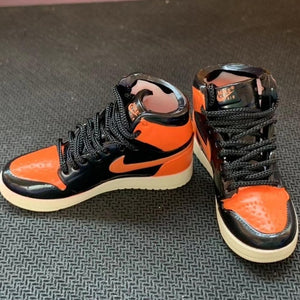 Dropshipping one pair  sneaker keychain AJ  1 offwhite Chicago UNC NRG 3D Mini Sneaker shoe keychain