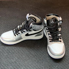 Load image into Gallery viewer, Dropshipping one pair  sneaker keychain AJ  1 offwhite Chicago UNC NRG 3D Mini Sneaker shoe keychain