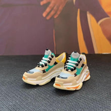 Load image into Gallery viewer, Dropshipping one pair  sneaker keychain AJ  1 offwhite Chicago UNC NRG 3D Mini Sneaker shoe keychain